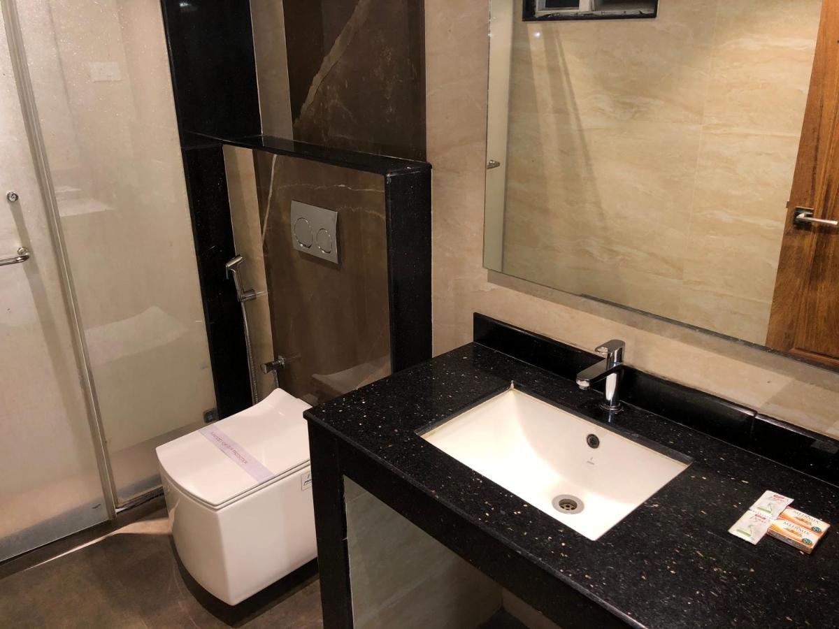 New Cape Hotel Kanyakumari Bagian luar foto