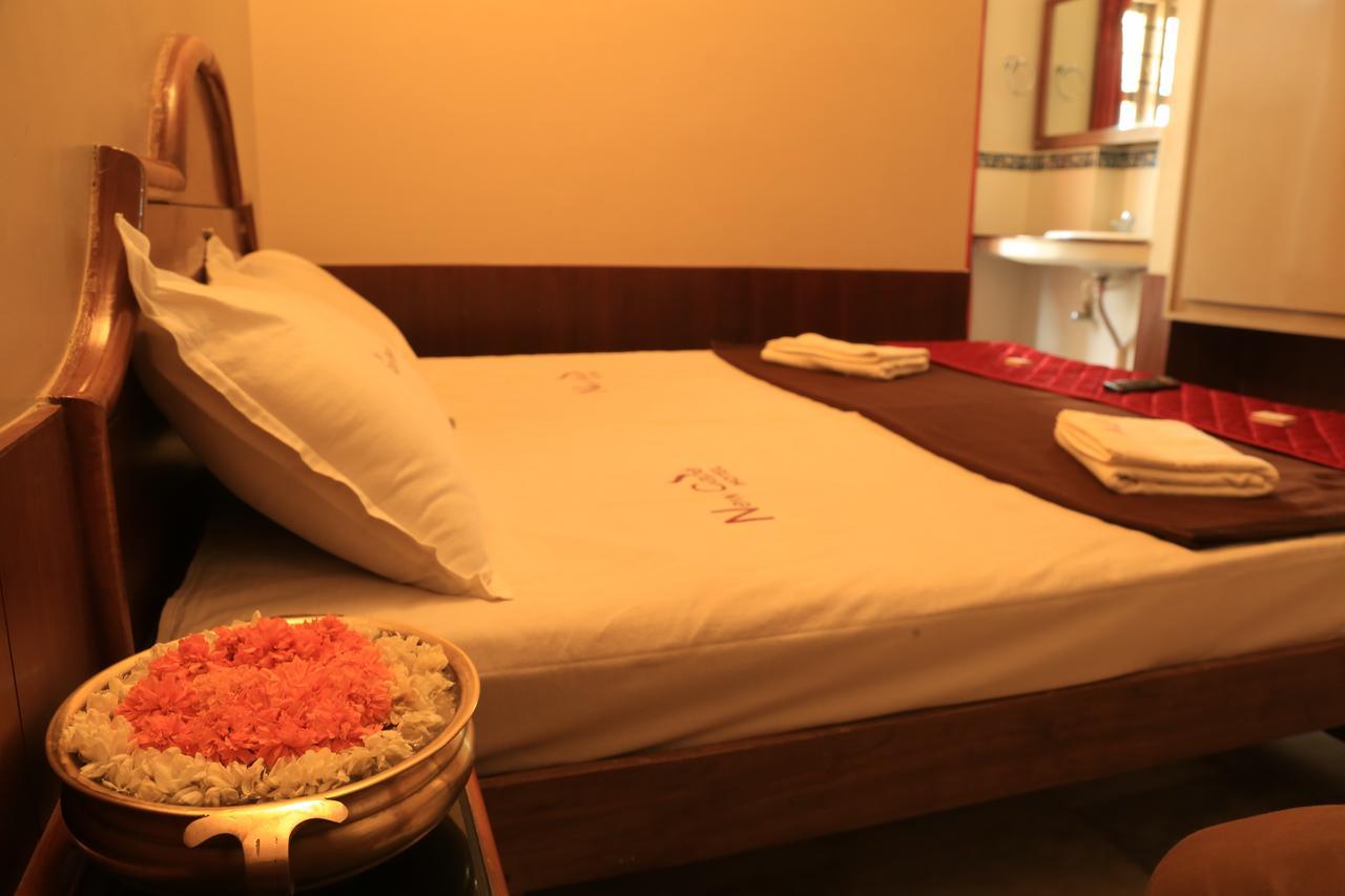 New Cape Hotel Kanyakumari Bagian luar foto