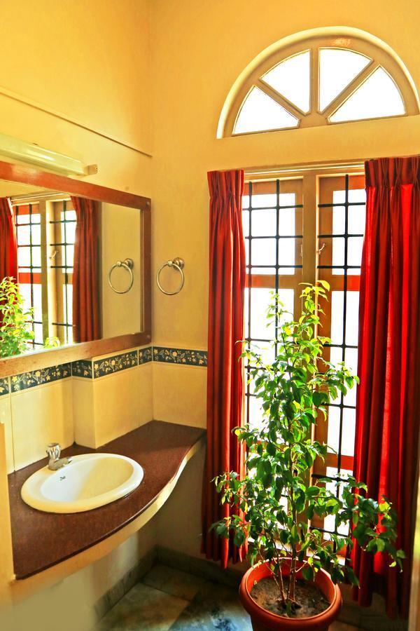 New Cape Hotel Kanyakumari Bagian luar foto