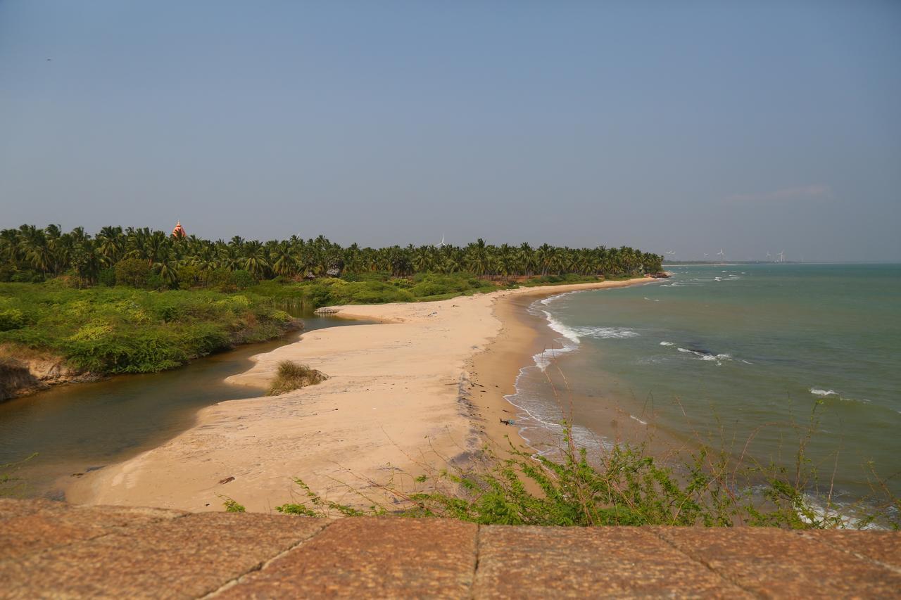 New Cape Hotel Kanyakumari Bagian luar foto
